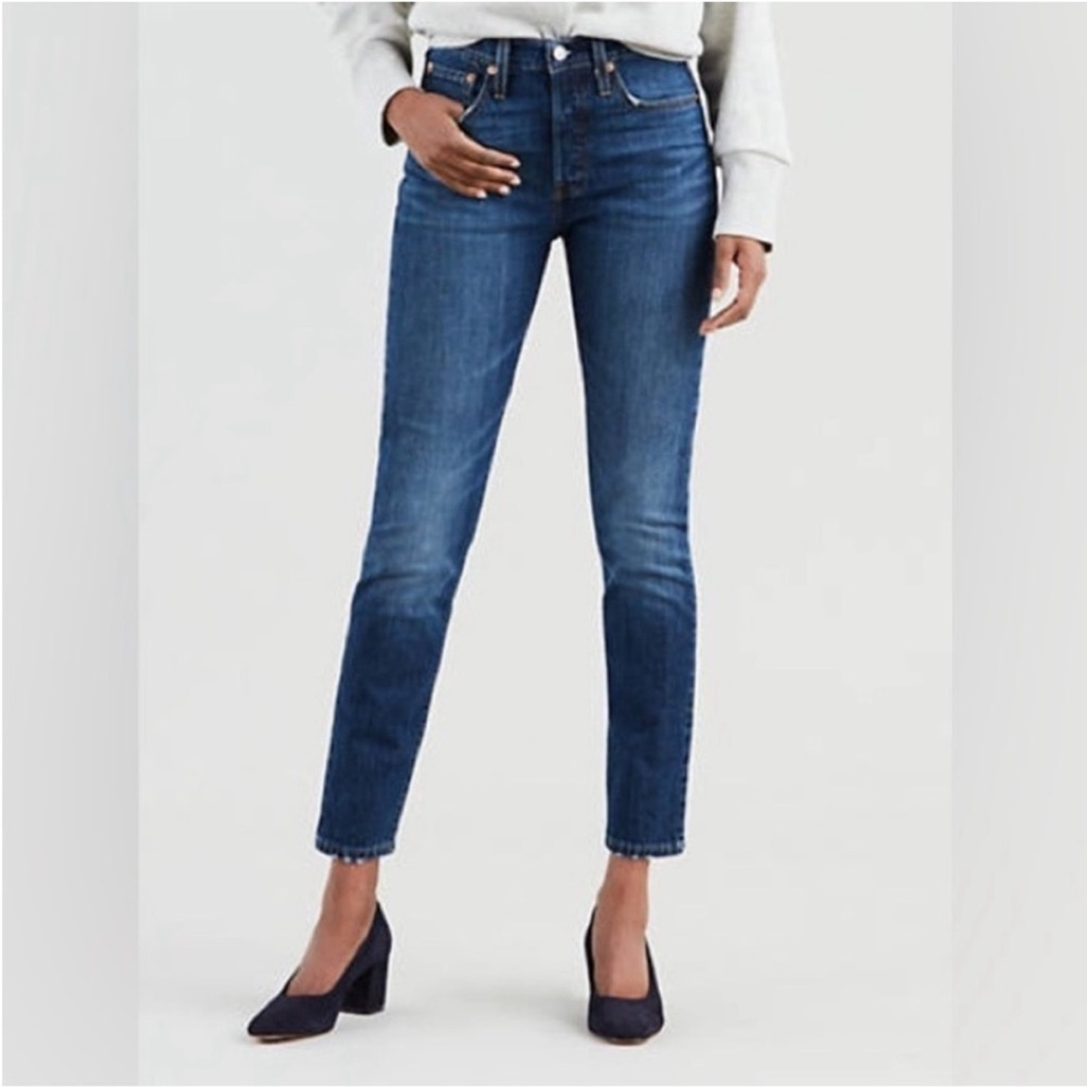 Levi’s Tapered Cut Jeans